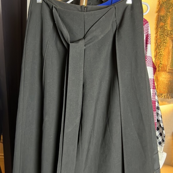 Black dress pant with belt pleated - Picture 3 of 4